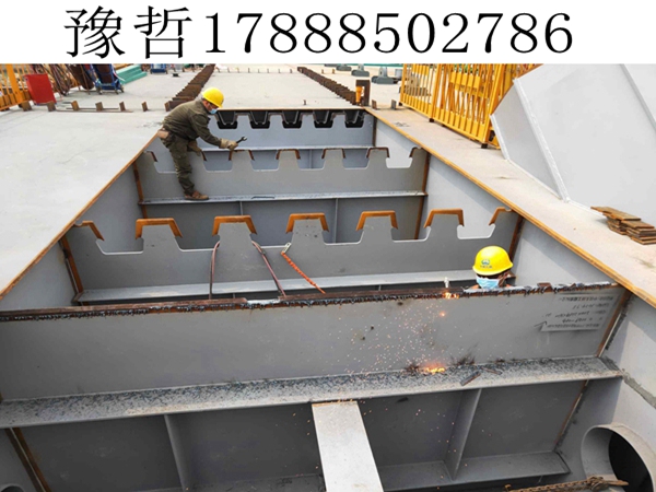 广西百色300吨钢箱梁顶推施工的精准控制与安全保障